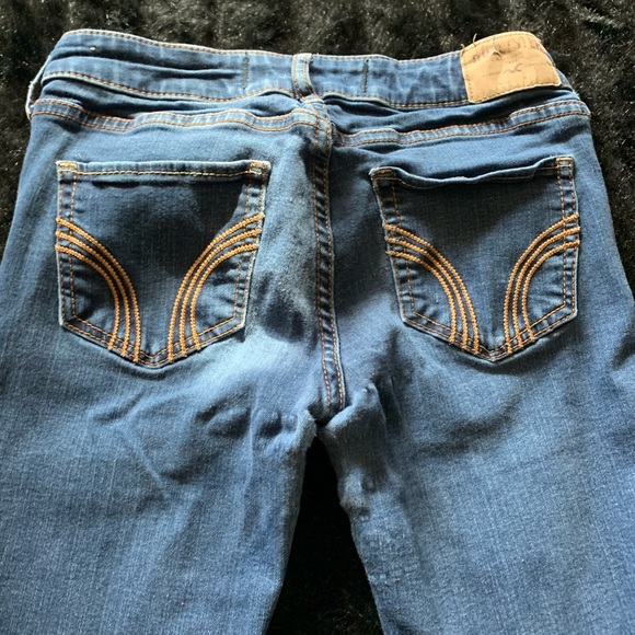 Medium-Dark Wash Hollister Skinny Jeans - Picture 6 of 8